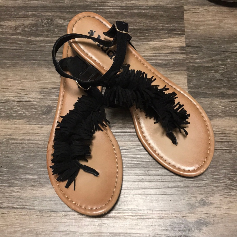 Mudd Black Suede Fringe Sandals